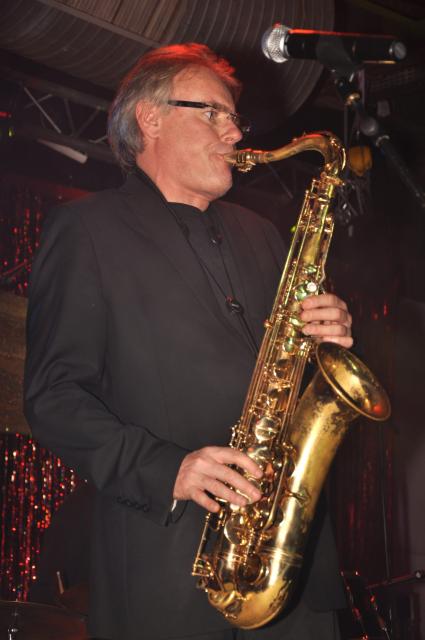 min 2010 11 13 fous swing 103